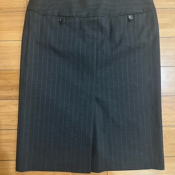 Benetton wide waist skirt midi carrier see measurements for size gray pinstripes - Picture 5 of 8